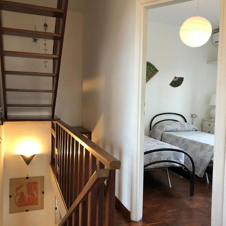 Holiday Home Villetta Cinquale Luaran gambar