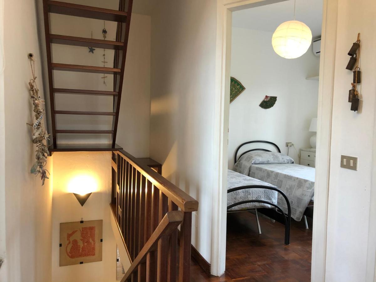 Holiday Home Villetta Cinquale Luaran gambar