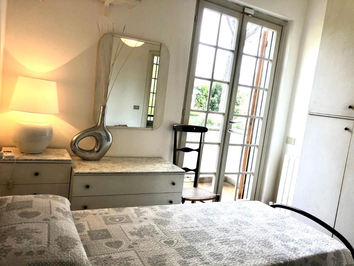 Holiday Home Villetta Cinquale Luaran gambar