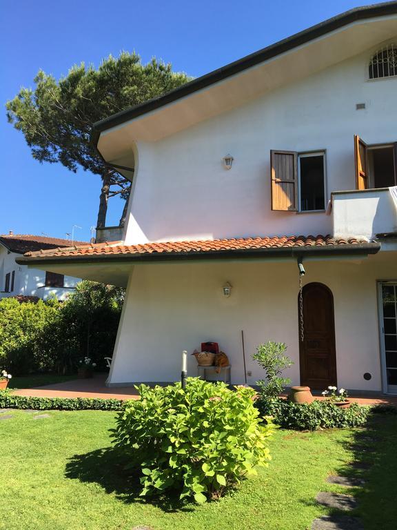 Holiday Home Villetta Cinquale Luaran gambar
